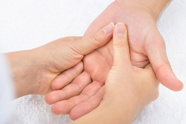 REFLEXOLOGÍAS PODAL, MANUAL, FACIAL Y AURICULAR